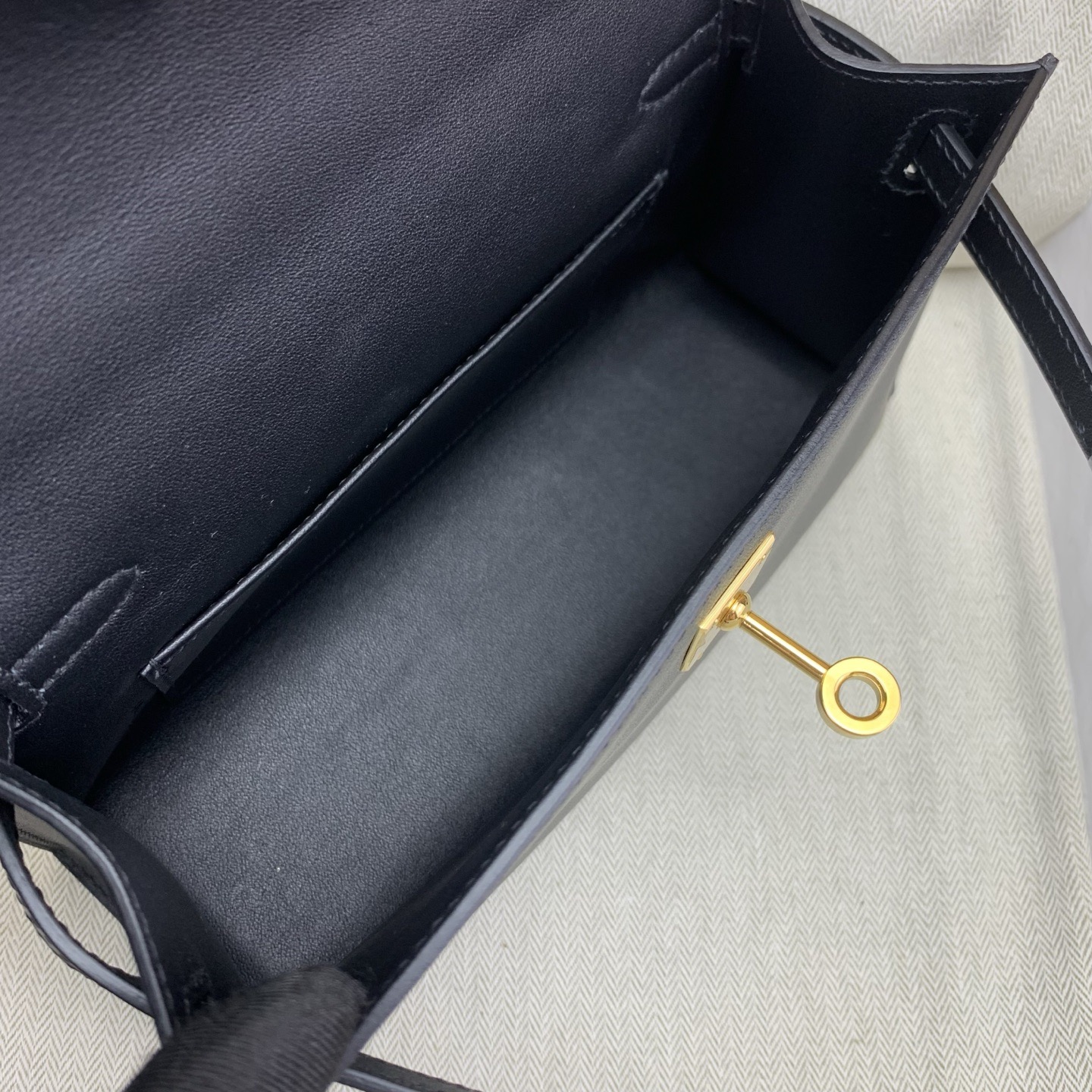 에르메스 켈리 포쉐트 스위프트 블랙 금장